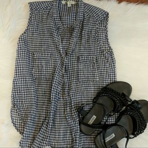 ⭐ Max Studio Button Top